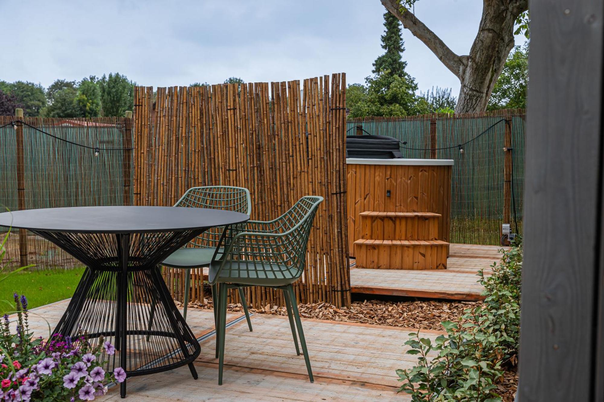 Tinyhouse 2 Pers Met Hottub *